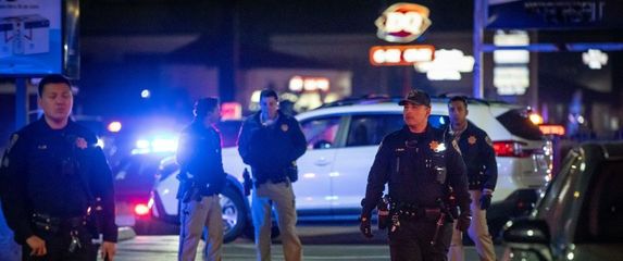 Policija na mjestu pucnjave u Stocktonu