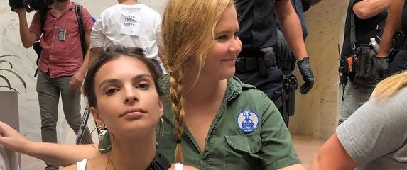 Amy Schumer i Emily Ratajkowski (Foto: Instagram)