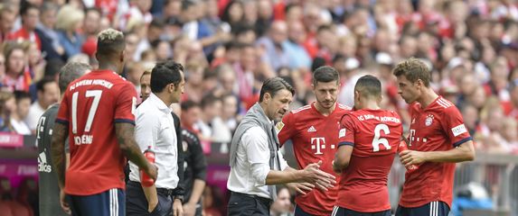 Niko Kovač i Hasan Salihamidžić s igračima Bayerna (Foto: AFP)
