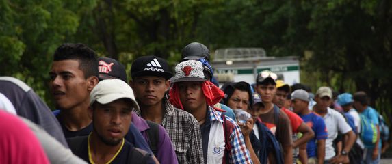 Migrantska karavana kreće se prema SAD-u (Foto: ORLANDO ESTRADA / AFP)