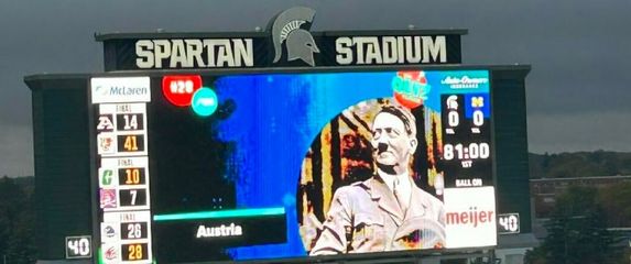 Hitler na stadionu