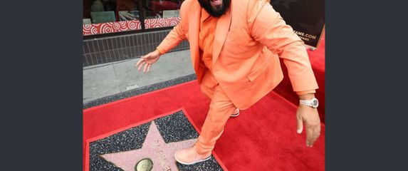 producent i dj Khaled na crvenom tepihu ispred svoje zvijezde na šetnici