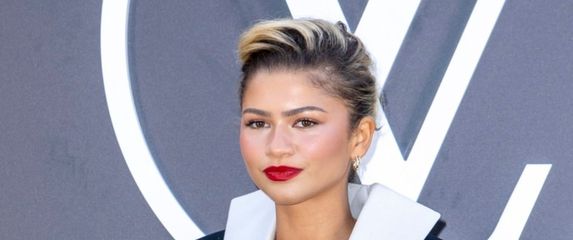 Zendaya na pariškoj reviji Yves Saint Laurenta