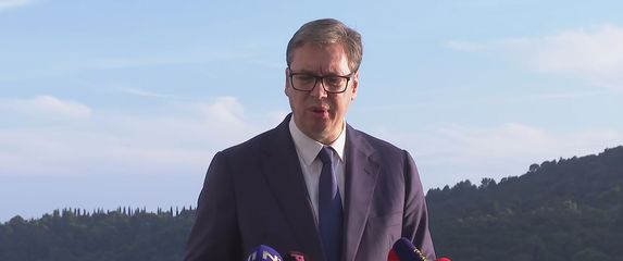 Aleksandar Vučić - 4