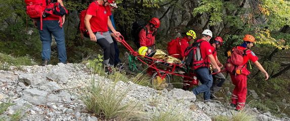 Spašavanje ozlijeđene žene s Biokova