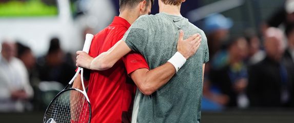 Jannik Sinner i Novak Đoković