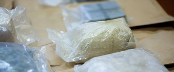 Zaplijenjena droga, uglavnom kokain