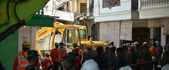 Urušila se škola u Indoneziji