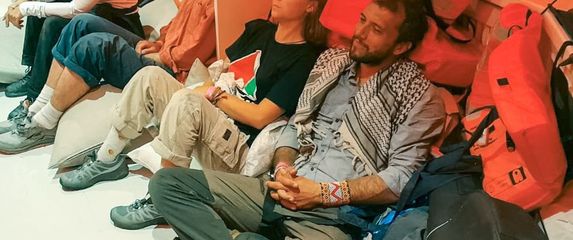 Izraelsko ministarstvo objavilo fotografiju privedenih aktivista