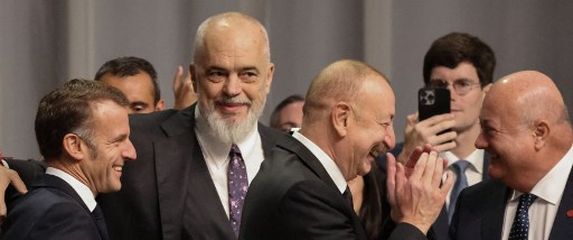 Edi Rama, Emmanuel Macron i Ilham Aliyev