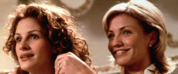 Julia Roberts u ljubičastoj haljini dizajnera kostima Jeffreyja Kurlanda u filmu 'Moj dečko se ženi' - 3