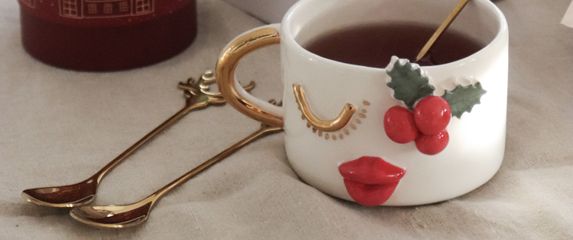 Brend Flora čajevi ima šarmantne šalice te više od 130 biljnih čajeva i čajnih mješavina te više od 30 voćnih čajeva - 18