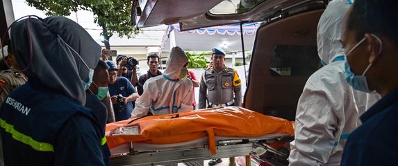 Žrtve iz urušene škole