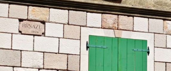 Urnebesni natpis na gradilištu u Dalmaciji