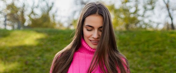 Djevojka na mobitelu