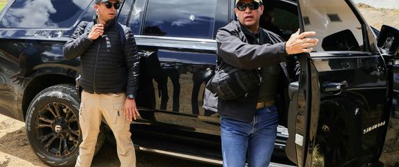 Ekvador: Pet osoba uhićeno nakon napada na automobil predsjednika Noboe - 3