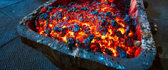 Usijana troska u talionici