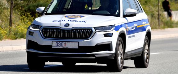 Policija na Krku, ilustracija