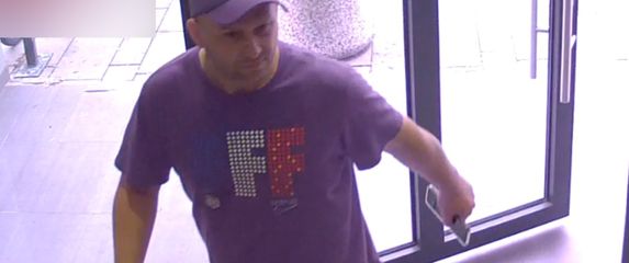 Policija traga za muškarcem - 4