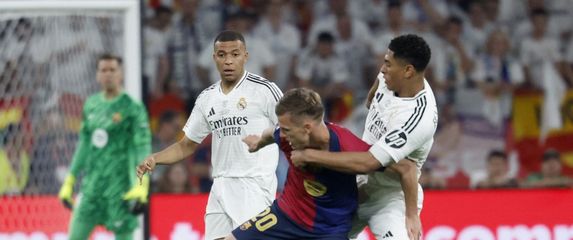 Dani Olmo, Jude Bellingham i Kylian Mbappe