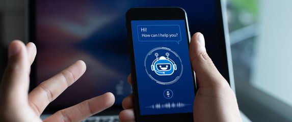 Razgovor s chatbotom na mobitelu, ilustracija