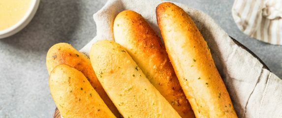 Prutići od dizanog tijesta