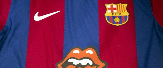 Barcelonin dres iz El Clasica iz 2023. s logom Rolling Stonesa