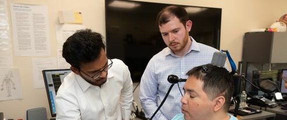 Keith Thomas testira moždani usadak