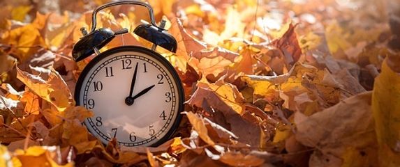 Pomicanje sata, ilustracija