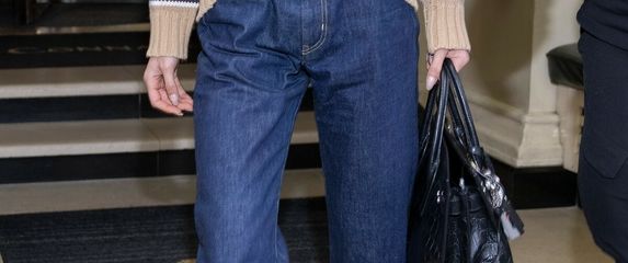 Smeđe mokasinke svakom izdanju donose dozu profinjenosti