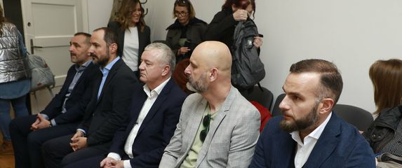 Početak suđenja bivšim ministrima u aferi po babi i stričevima - 3