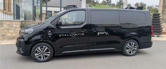 Stellantisov kombi s autonomnom tehnologijom Ste