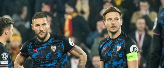 Nemanja Gudelj i Ivan Rakitić