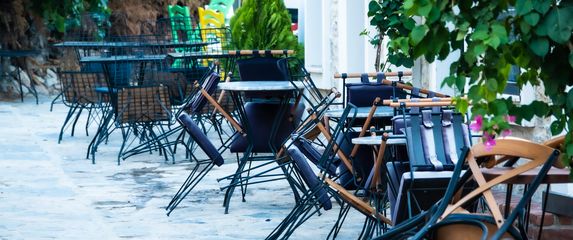 Ilustracija; Terasa restorana