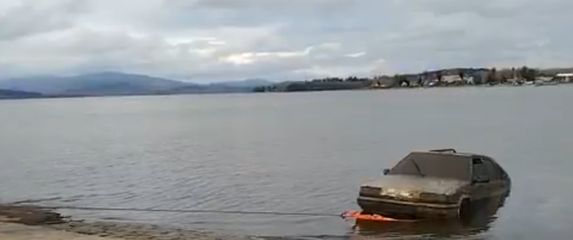 Automobil pronađen kod brane