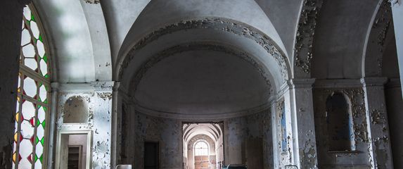 Napuštena bolnica u Colornu - 4