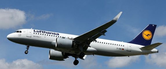 Avion Lufthanse, ilustracija