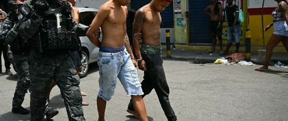 132 mrtvih u policijskoj akciji protiv bande - 4