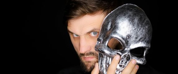 Psihopat koji skriva svoje prave sklonosti