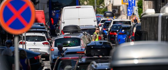 Promet, automobili, ilustracija