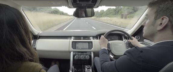 Land Rover radi na tehnologiji koja će prikolice učiniti nevidljivima