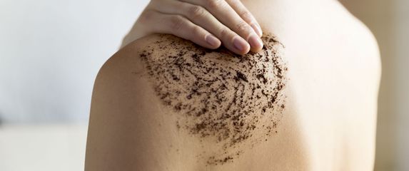 Piling za tijelo vraća koži ljepotu i elasticitet