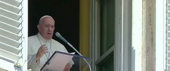 Papa Franjo osudio tračanje - 3