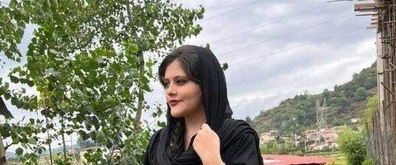 Preminula 22-godišnjakinja Mahsa Amini