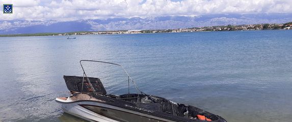 Izgorjela brodica u Ninskom zaljevu