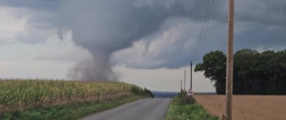 Tornado u Francuskoj