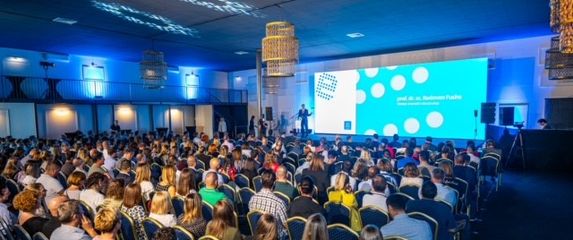 Svečanost završetka programa e-Škole - 5