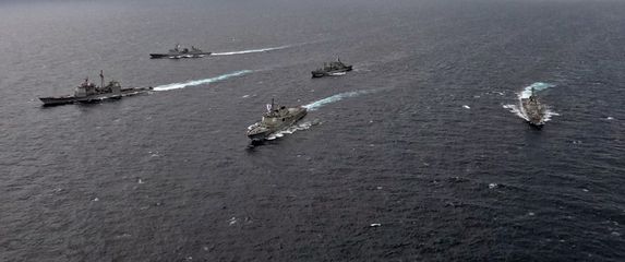 Mornarica Južne Koreje i SAD-a