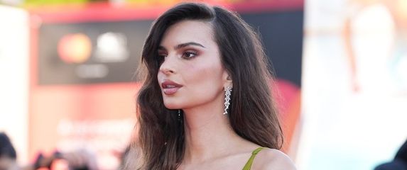 Emily Ratajkowski - 5