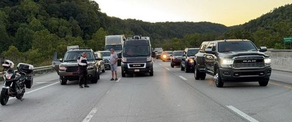 Policija u Kentuckyju traga za osumnjičenim - 2